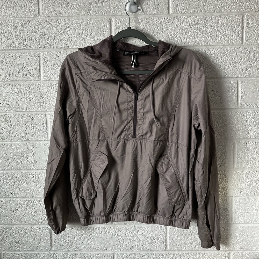 Under Armour Windbreaker/Hoodie